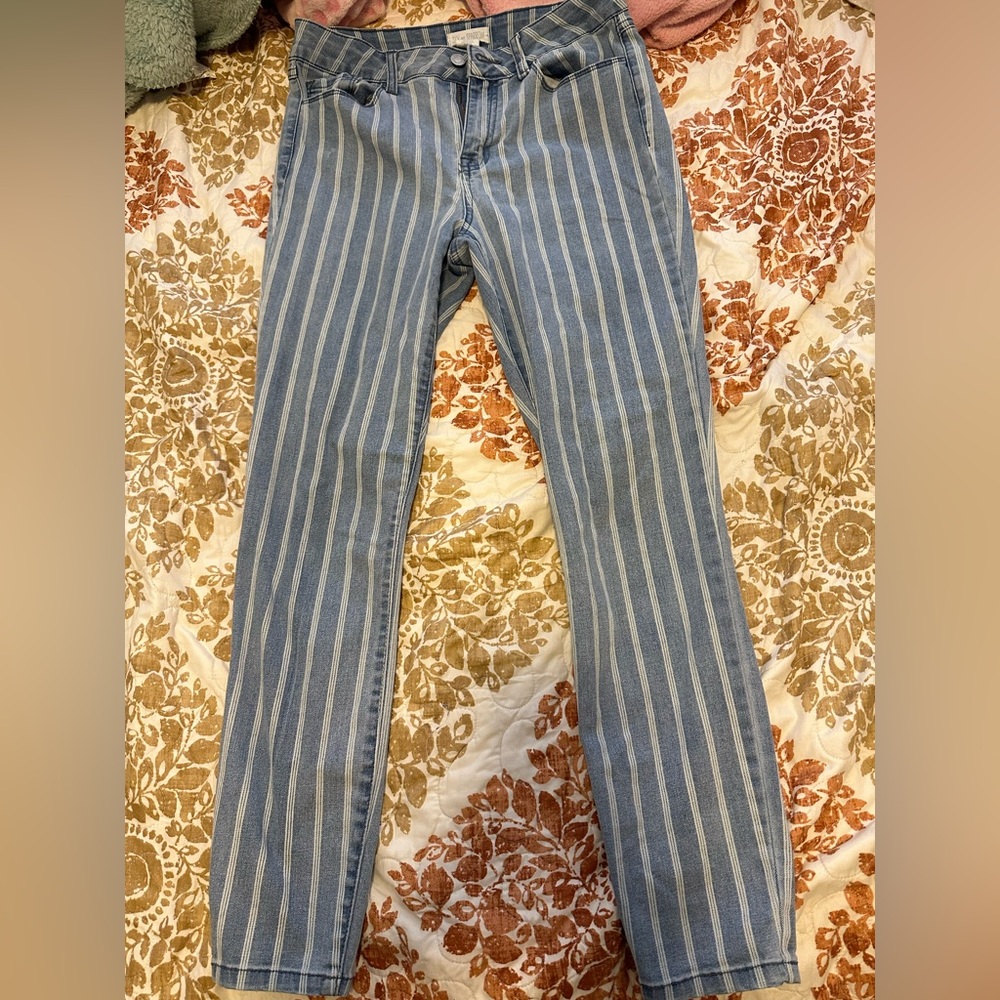 Sky and Sparrow women denim jeans .Size 7